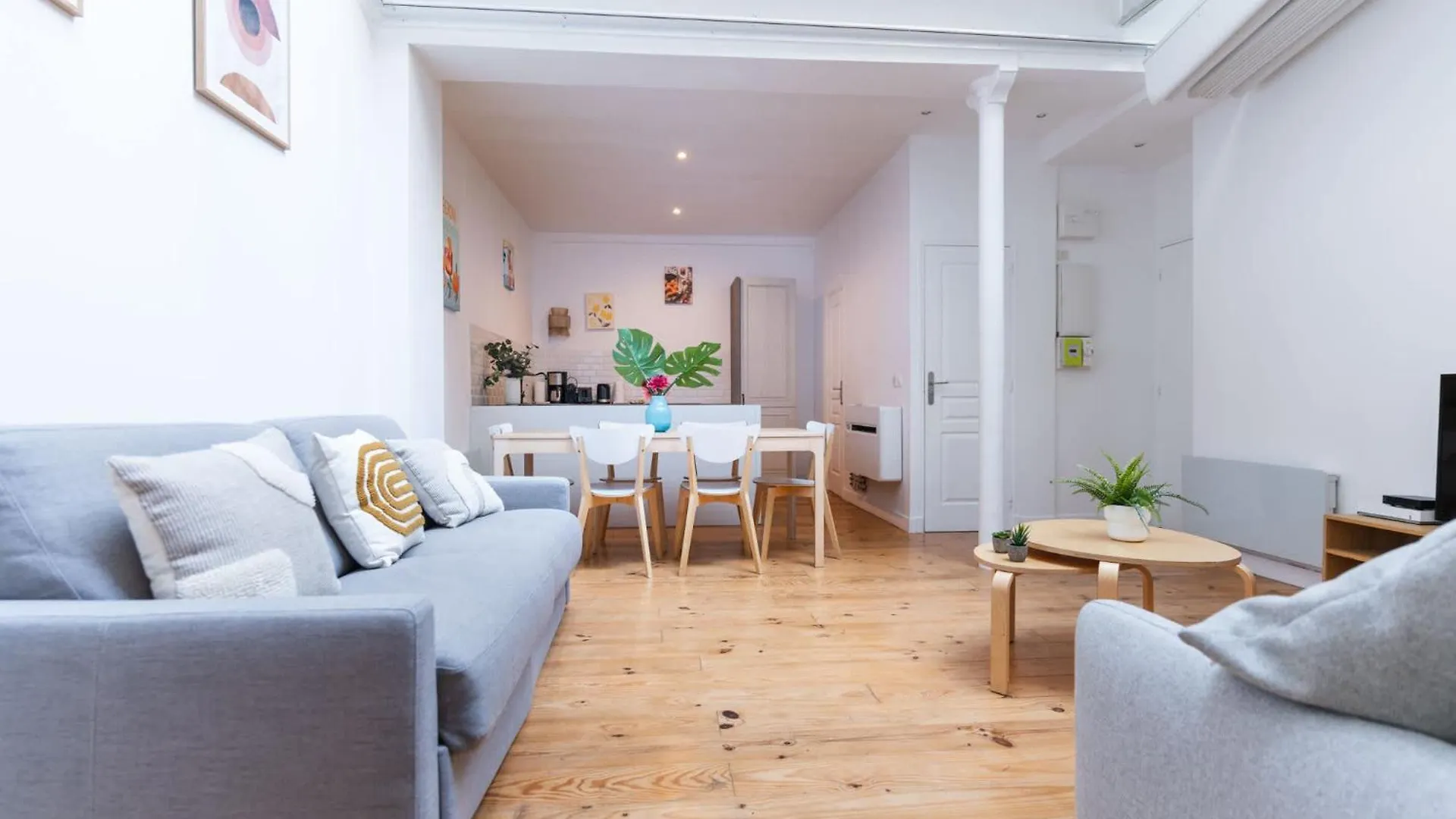 Loft House 2 Bedroom Bastille Ac By Lcc Agency Paris Apartment